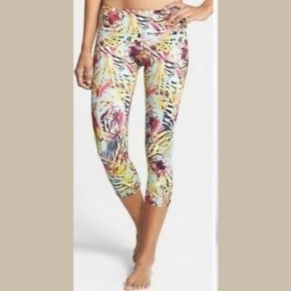 Onzie Pants - Onzie Capri Pants Bengal Tiger Large Green Stretch